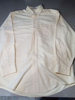 15.5-33. L.L. Bean Men's Cream Long-Sleeve Dress Shirt